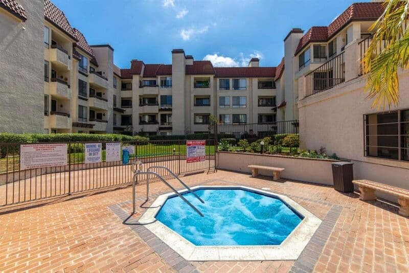San Diego Condo: 5845 Friars Rd