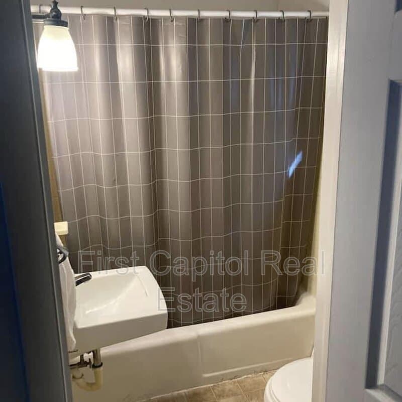 Fairfield Condo: 5104 Fairfield Rd