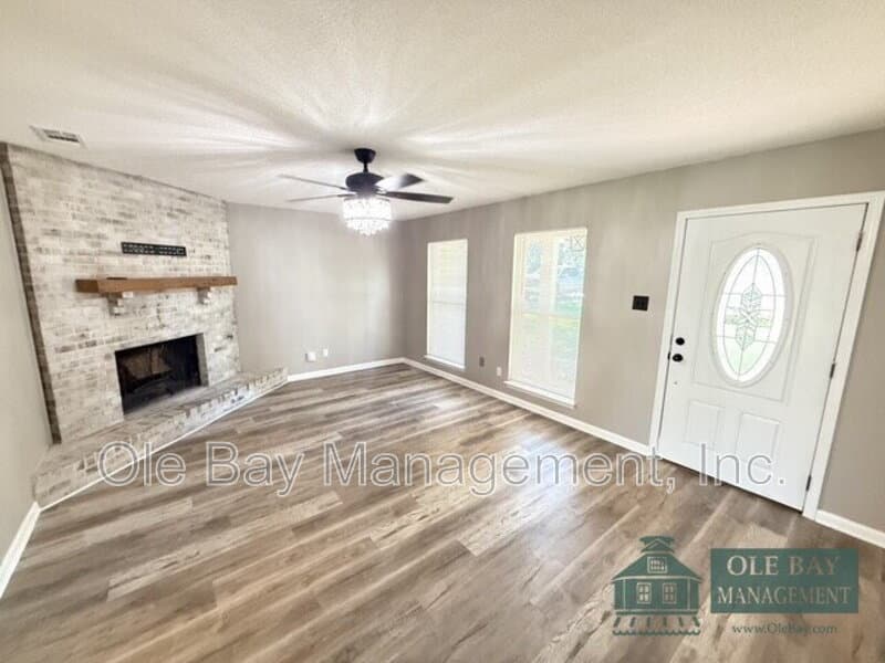 Mobile House: 3149 Cottage Lane