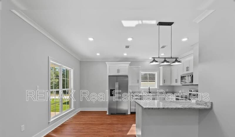 Sumrall House: 43 Dearman Rd
