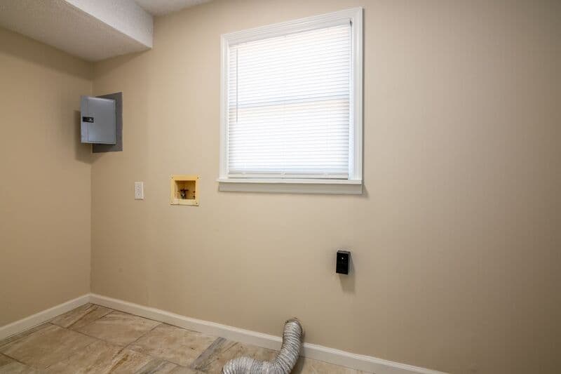 Birmingham House: 629 McCary SW