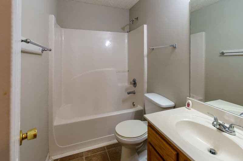 Athens House: 321 Samuel Clemens Way