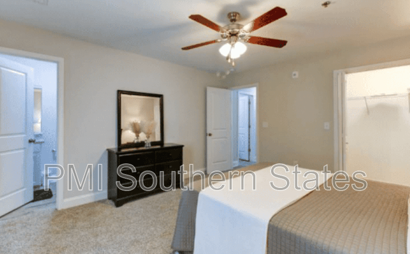 Easley Condo: 200 Walnut Hill Dr