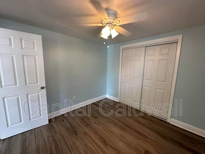 Dunedin House: 425 Milwaukee Ave