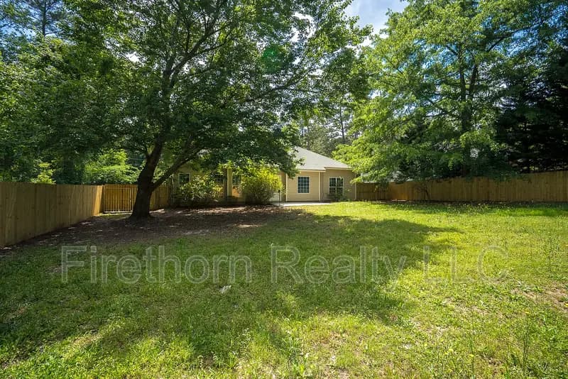 North Augusta House: 932 Sudlow Lake Road