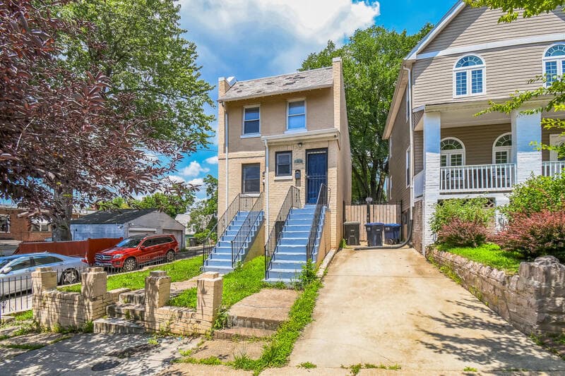 Washington House: 1608 W Street Southeast
