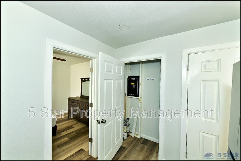 El Paso Condo: 6806 Alameda Ave