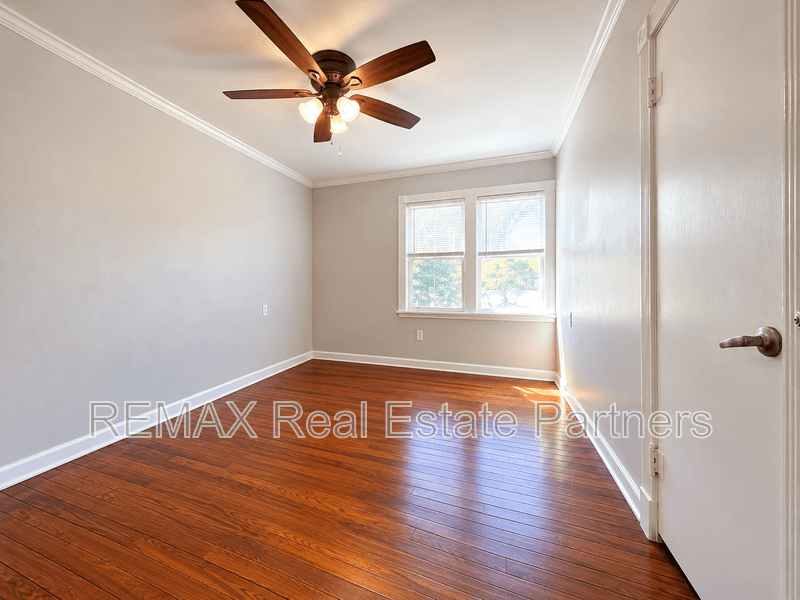 Hattiesburg House: 109 N 24th Ave