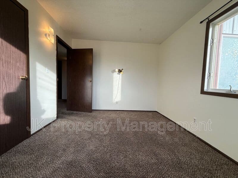 Great Falls Condo: 2300 14th Ave S