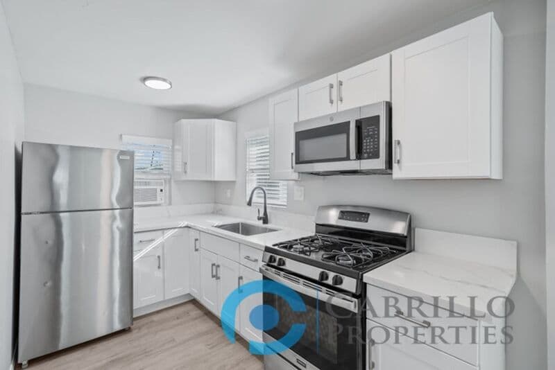 San Diego House: 4853 Mansfield Street