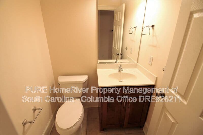 Columbia House: 395 Highland Point Drive