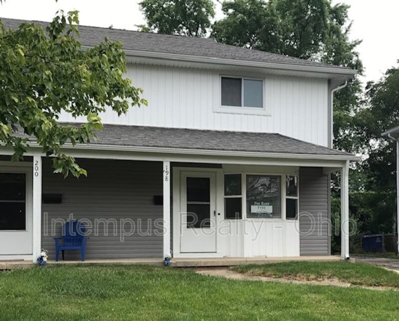 Columbus House: 198 Highfield Dr