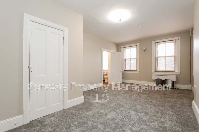 Burlington Condo: 212 East Broad Street