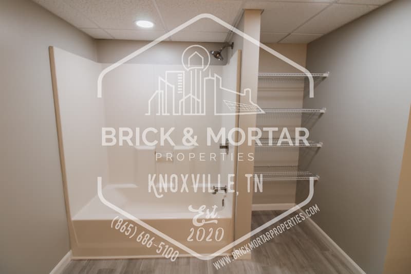 Maryville House: 1731 Lively Road
