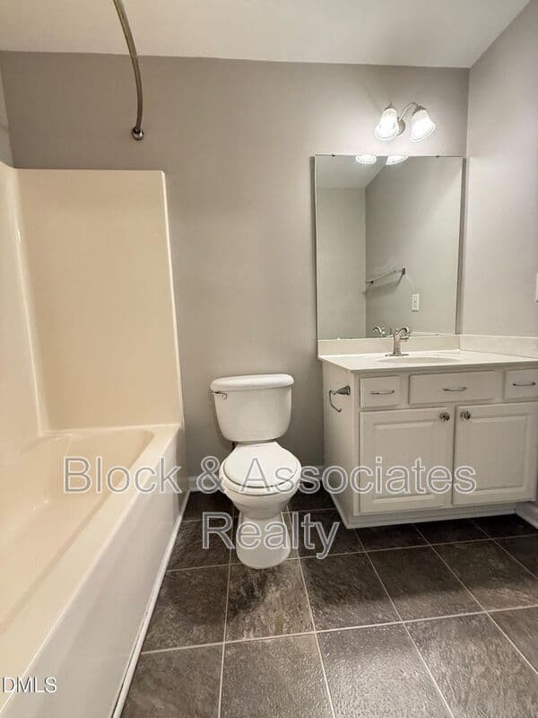 Wake Forest House: 163 Deacon Ridge St