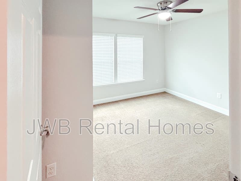 Jacksonville House: 14932 Bartram Creek Blvd