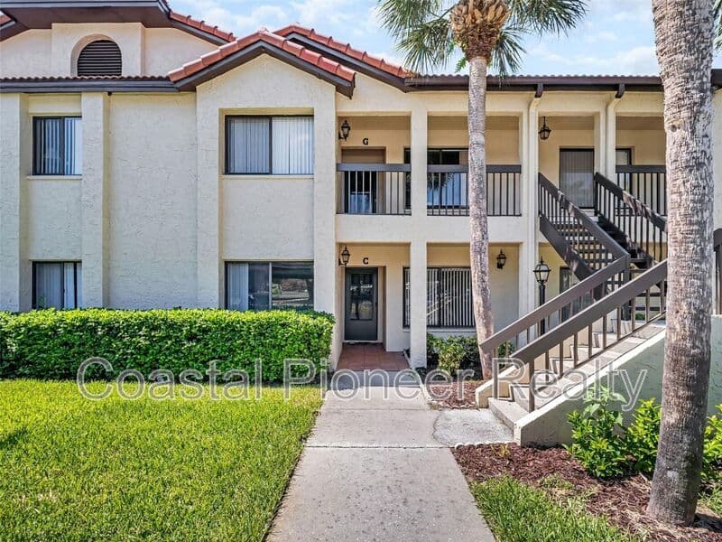 Palm Harbor House: 1801 E Lake Rd