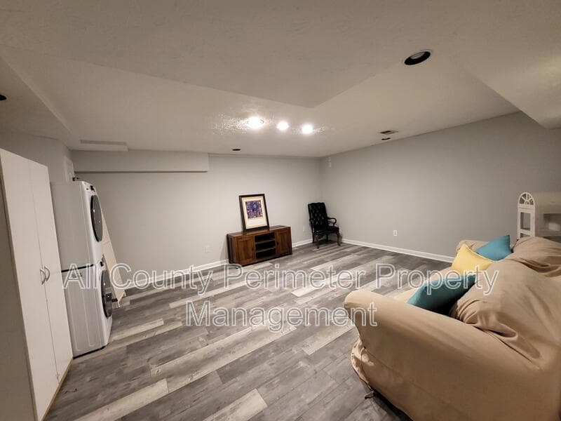 Dunwoody Condo: 1311 Mile Post Dr