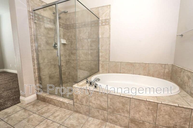 Sacramento House: 5424 Washoe Street