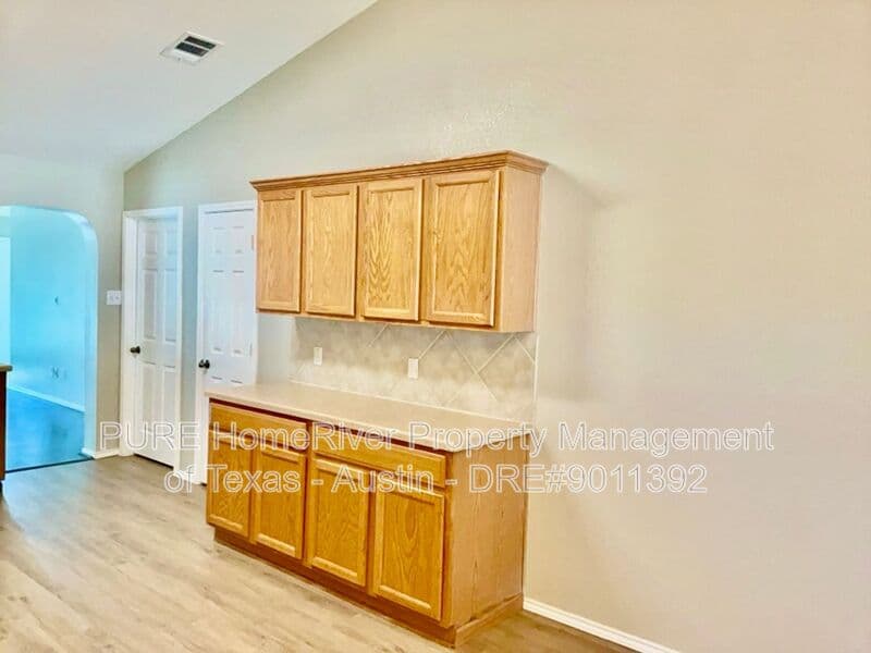 Round Rock House: 932 Monadale Trl