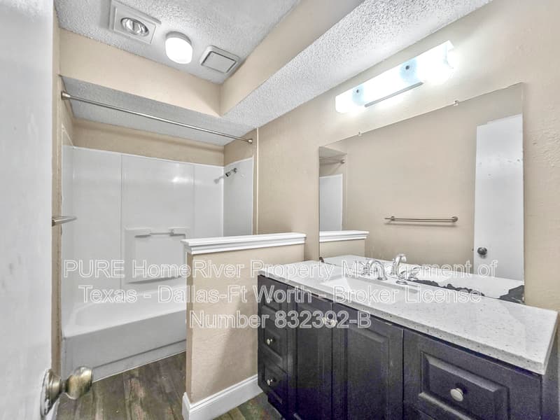 Rowlett House: 2713 Stanford St