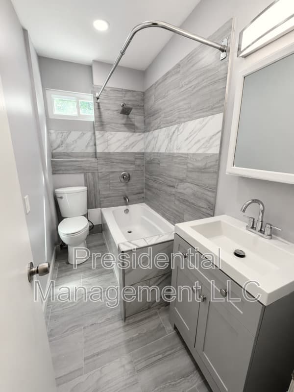 Wallingford Condo: 219 South Orchard St