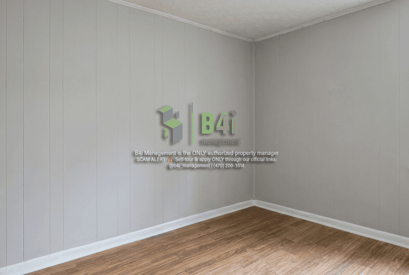 Riverdale House: 6967 Dell Court