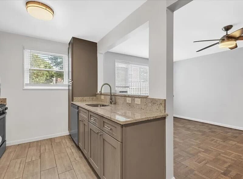 Arlington Condo: 500 S Courthouse Rd