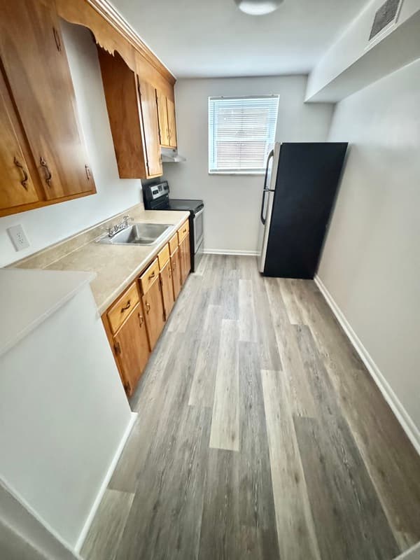 Richmond Condo: 3021 Park Ave
