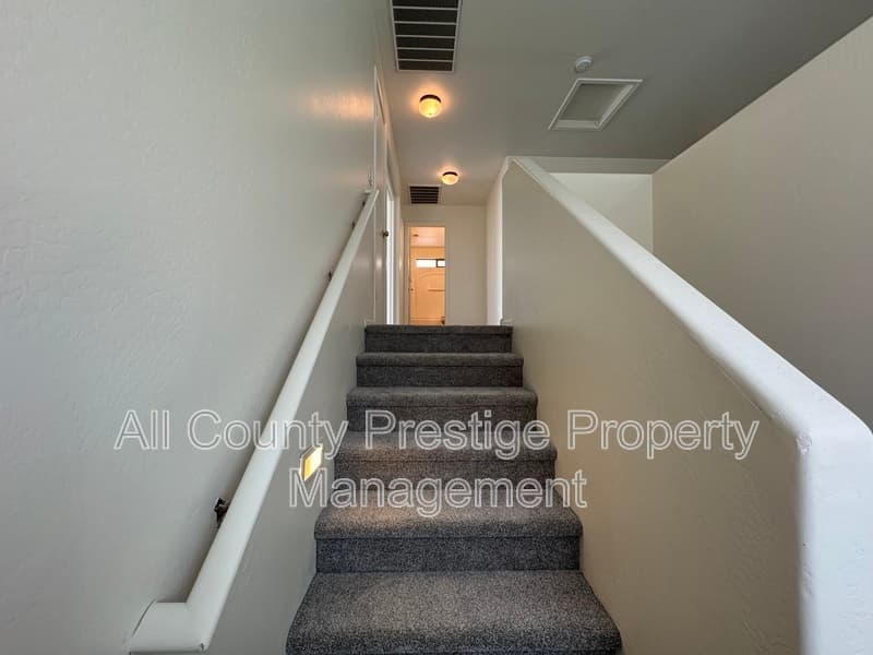 Laveen House: 6859 W Darrel Road