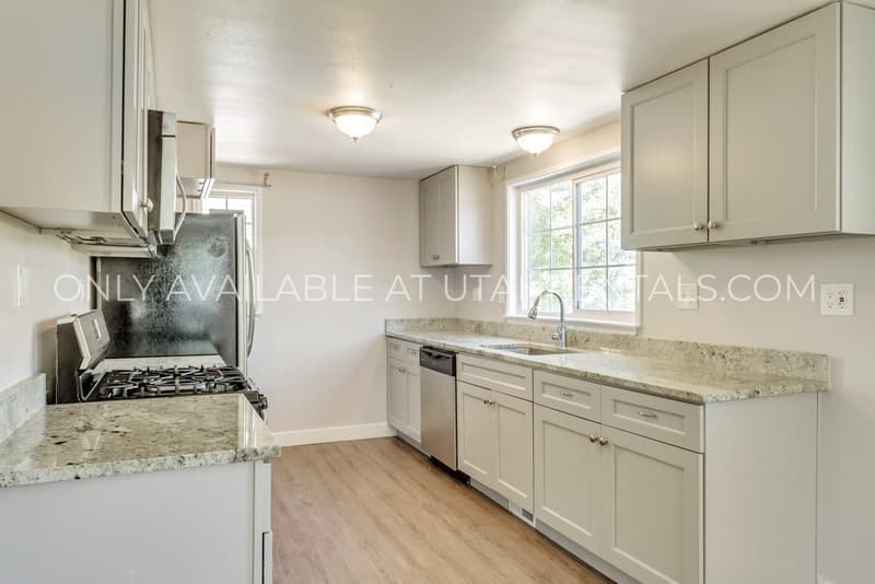 American Fork House: 411 W Main St