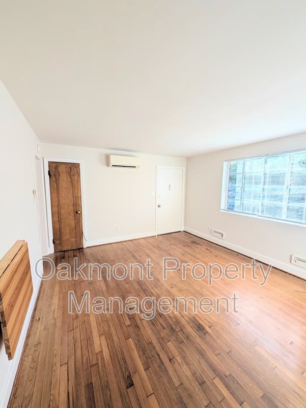 Richmond Condo: 3230 West Grace Street - 2