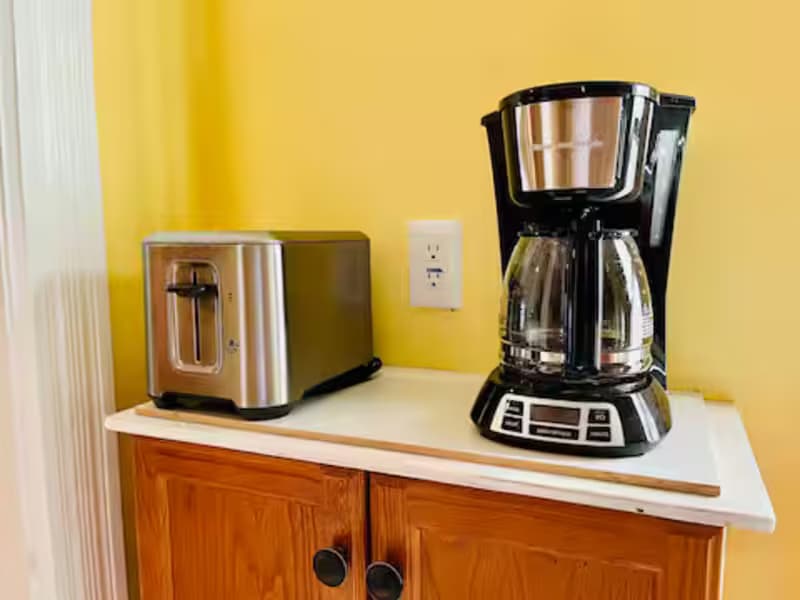 Ypsilanti Condo: 121 College Place