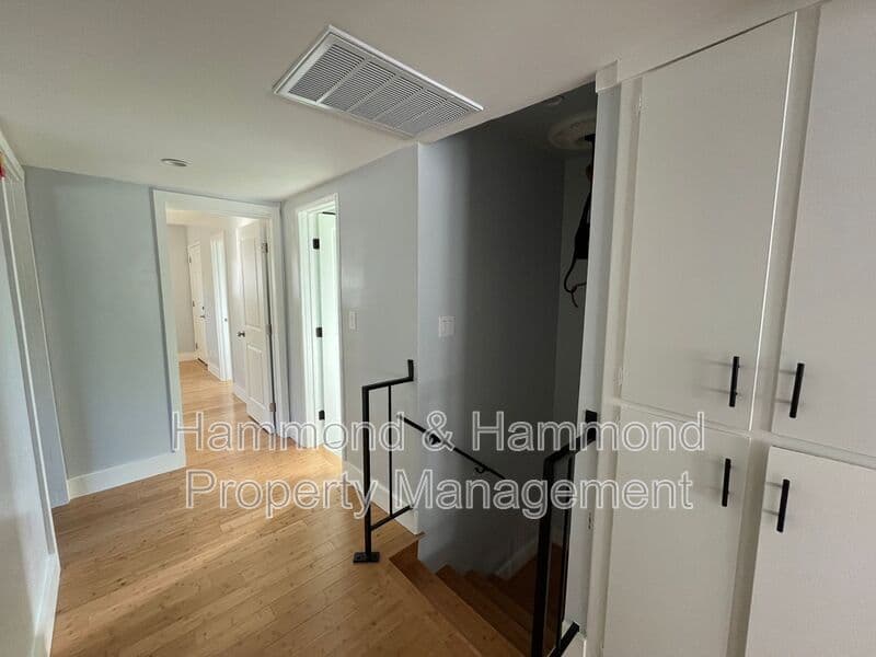 Van Nuys Condo: 5722 Woodman Ave.