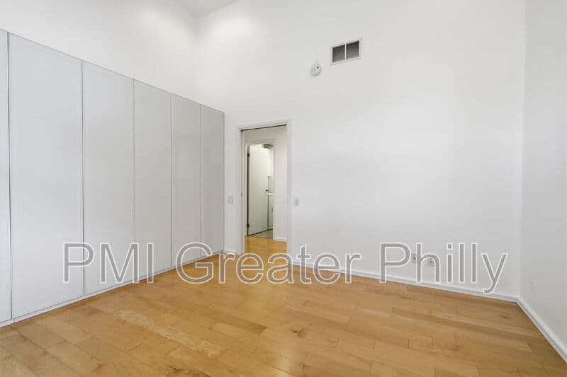 Philadelphia Condo: 182 Gay St