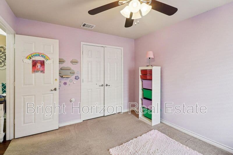 Fort Worth House: 8221 Mule Deer Run
