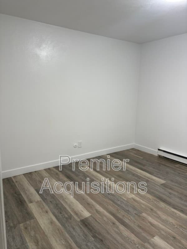 Belleville Condo: 1101 S 74th St