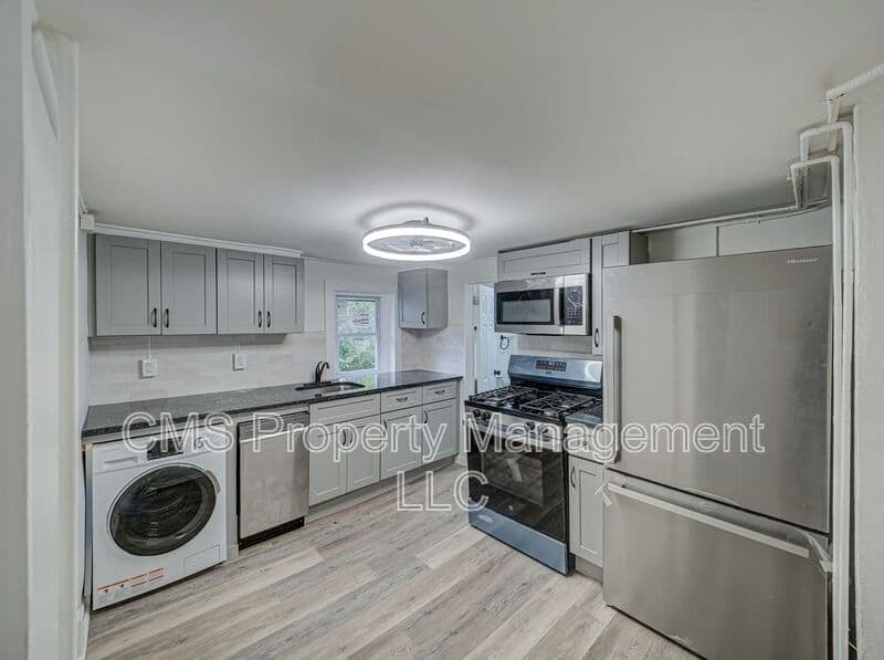 Somerville Condo: 148 Davenport Street
