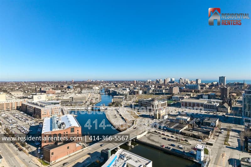 Milwaukee Condo: 1141 N Martin L Jr Dr