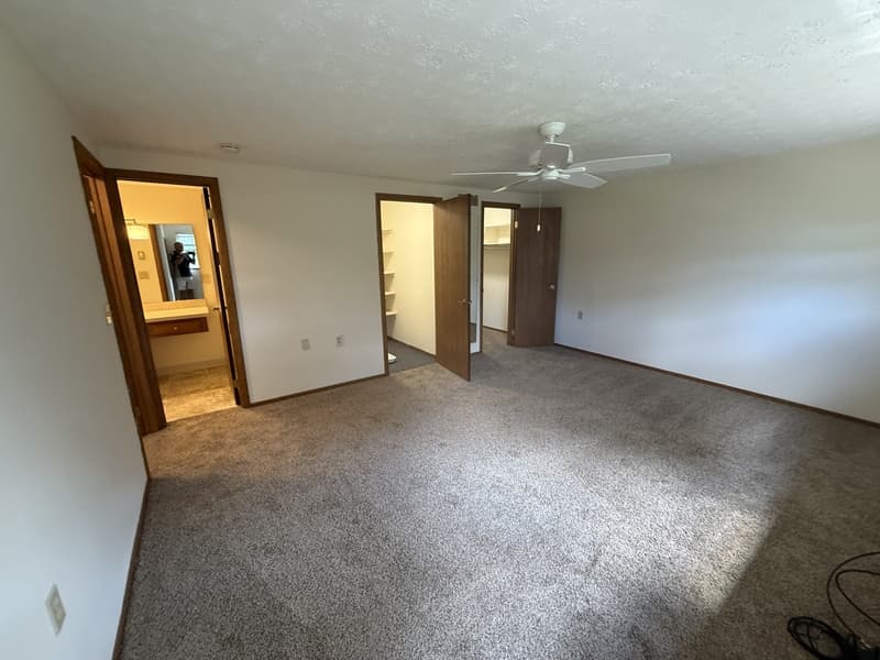 Medina Condo: 565 Leisure Lane