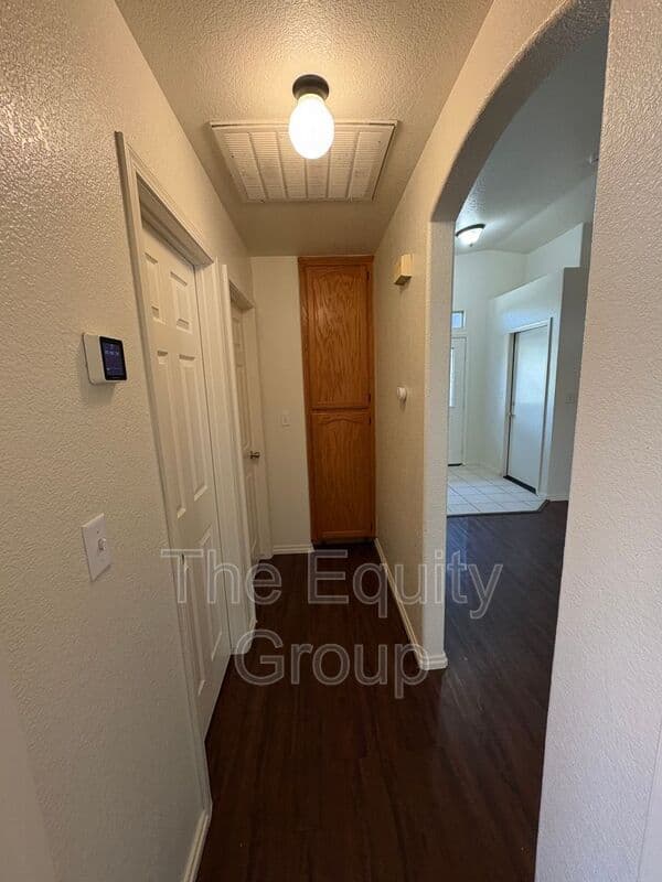 Tulare House: 1257 North Milner Street