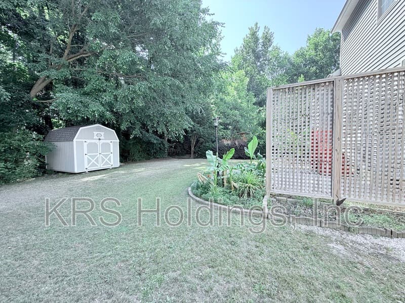 Fuquay Varina House: 232 N Honey Springs Avenue