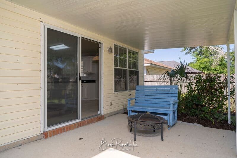 Pensacola House: 3020 Desert St.