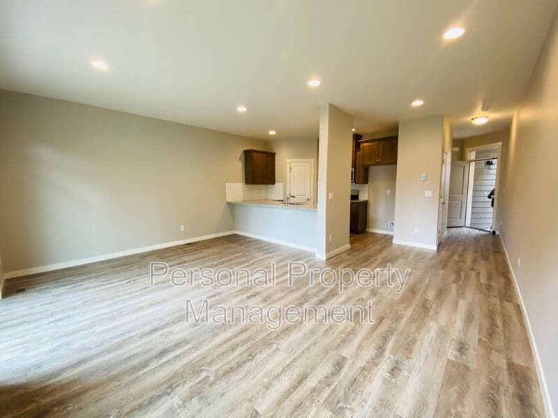 Vancouver Townhome: 6009 NE 105th Ave