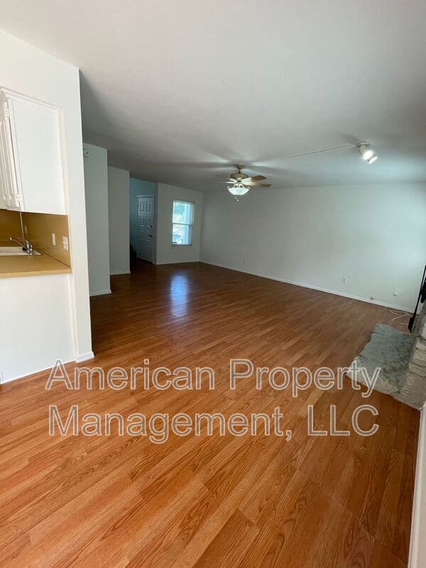 Tulsa House: 1704 W 62nd St S