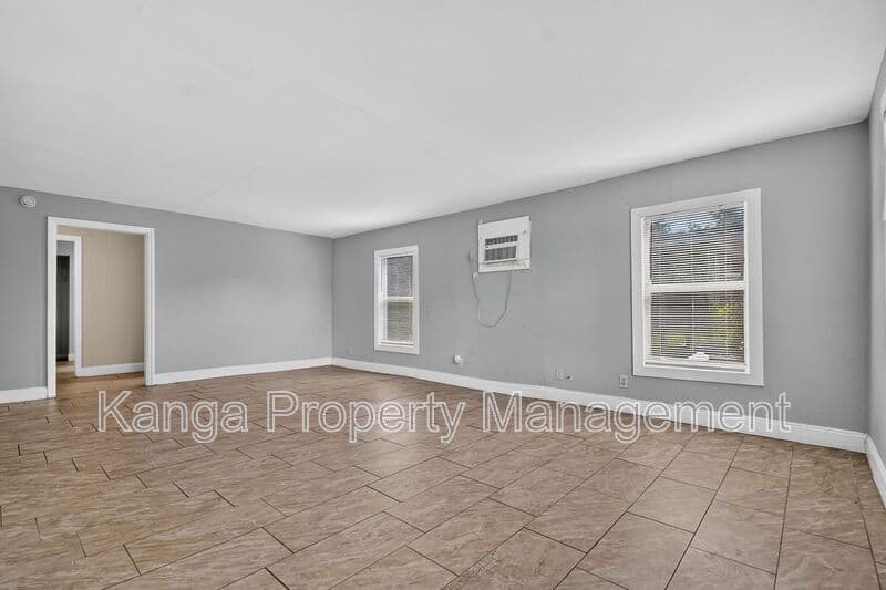 West Palm Beach Condo: 885 7th St