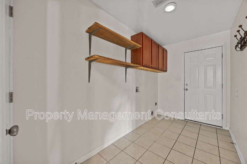 Harvest House: 125 Cold Springs Drive