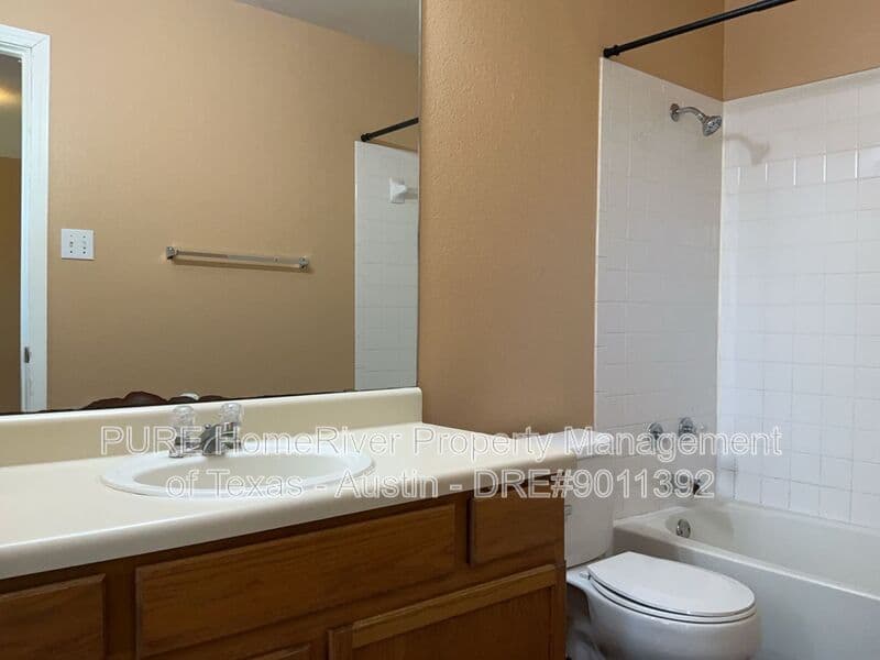 Round Rock Condo: 1001-A Christopher Ave