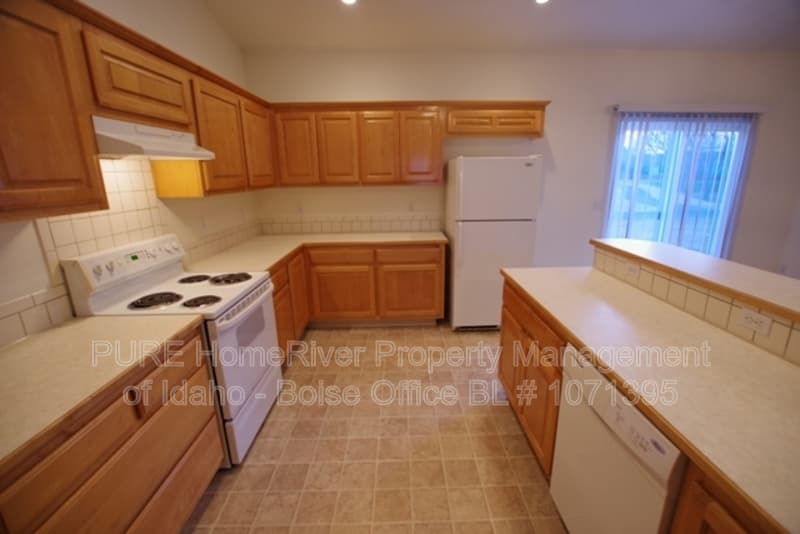 Nampa House: 11791 W Huckleberry Dr
