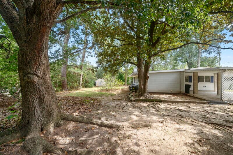 Baton Rouge House: 8709 Forest Hill Drive